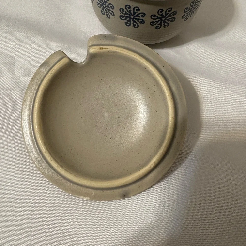 Vintage Pfaltzgraff Folk Art‎ stoneware sugar bowl lid Pottery Gray Blue